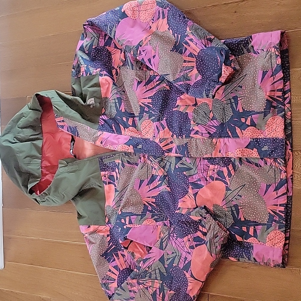 The North Face Kids Raincoat in Olive, Pink, Navy Floral Print